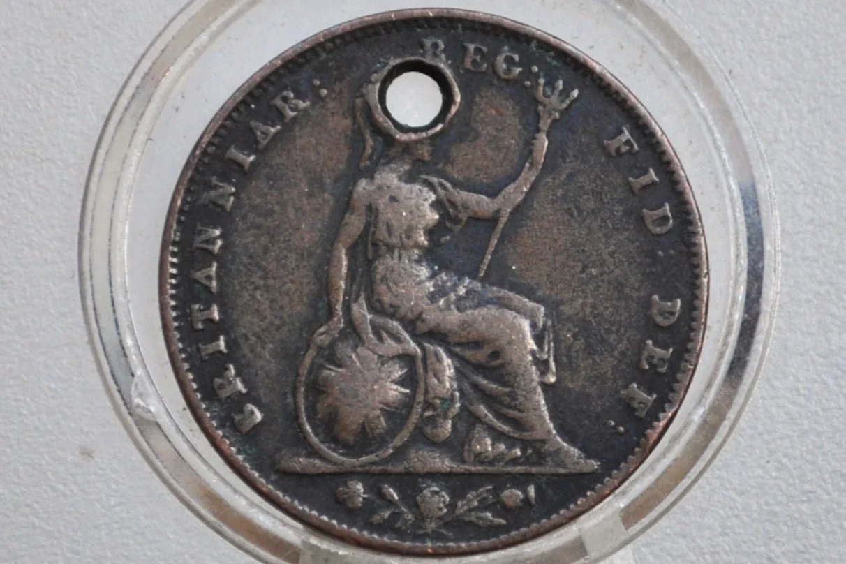 1847 Farthing Great Britain - Historic Coin, Great Detail, Holed - UK Farthing 1847 - Image 2