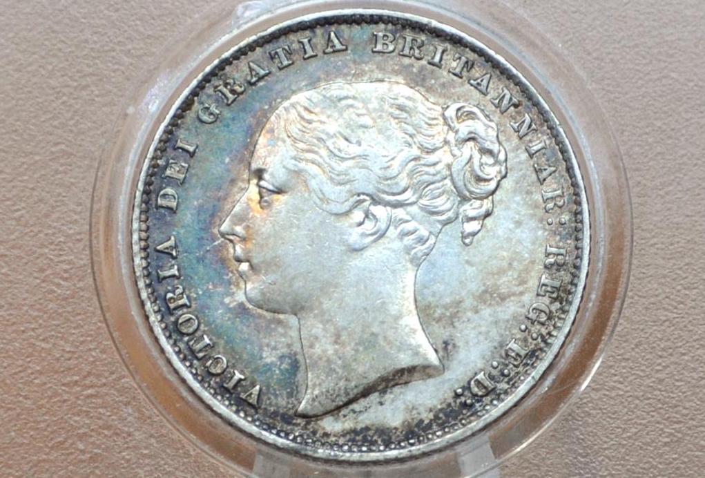 1865 Great Britain Silver 1 Shilling UK One Shilling 1865 - AU Grade - Queen Victoria - 1 Shilling 1865 Sterling Shilling UK, Die Number 114 - Image 2