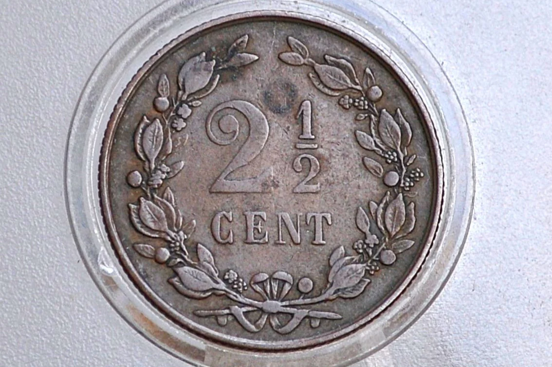 1881 Netherlands 2 1/2 Cent Coin - VF/XF Grade / Condition - King William III of Netherlands - High Grade - - Image 2