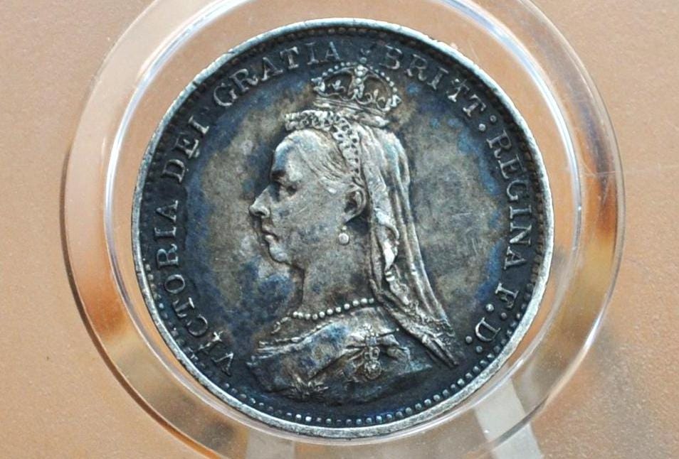 1889 UK Threepence Great Britain 3 Pence Silver - XF+ Grade / Condition - UK 3 Pence Silver 1889 - Queen Victoria / Victorian Era - Image 2
