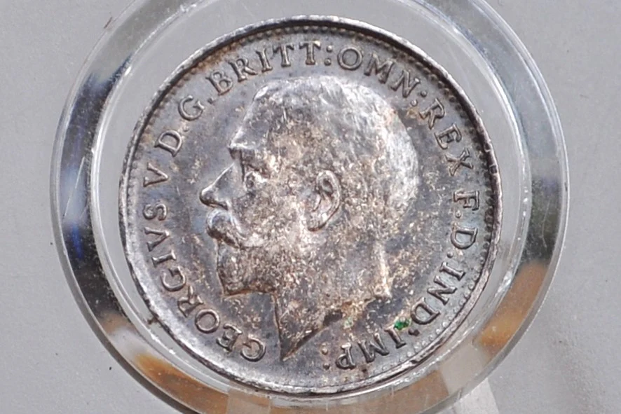 1918 Britain 3 Pence Silver - Uncirculated, Toned - Great Britain Silver Threepence 1918 - George V - Higher Grade - Image 3