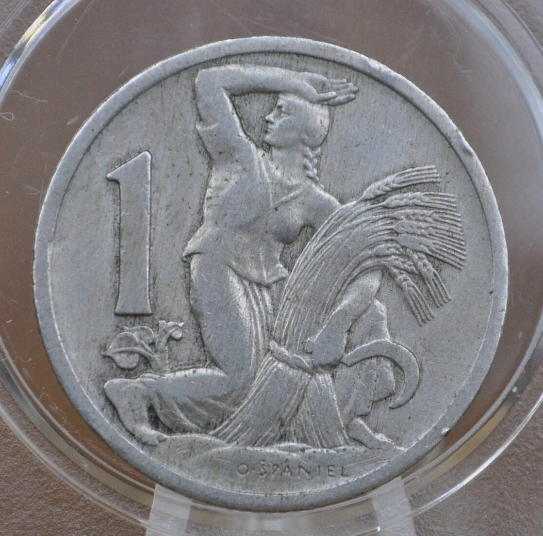 1922 Czechoslovakia 1 Koruna - Great Condition - Beautiful Coin - One Korun 1922 - Czech lion with Slovak shield - Image 2