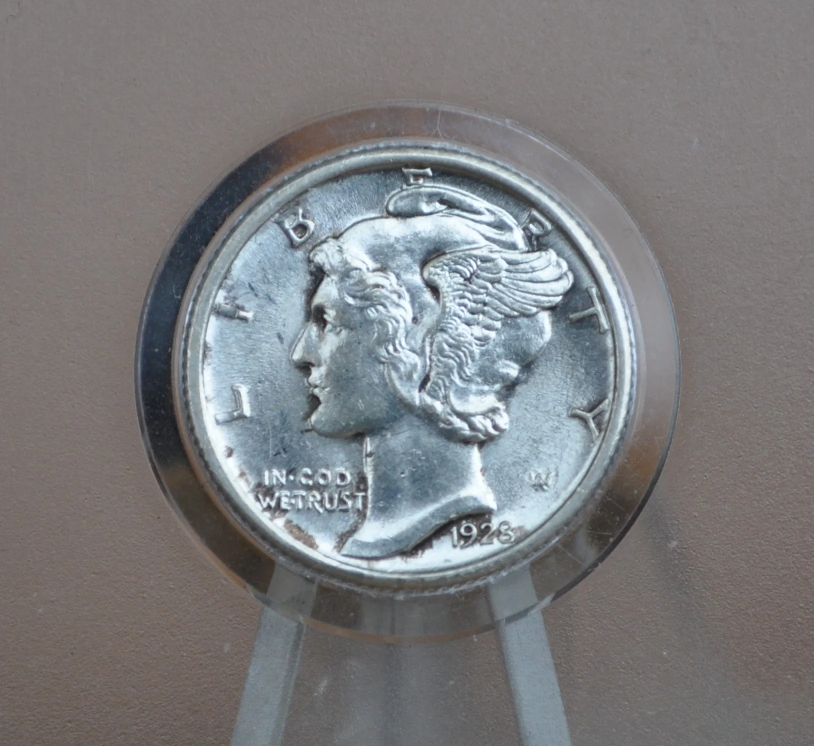 1928 Mercury Silver Dime - MS63 (Choice Uncirculated), Beautiful Mint Luster - Philadelphia Mint - 1928-P Mercury Head Dime / 1928P Winged Liberty Head Dime - Image 2