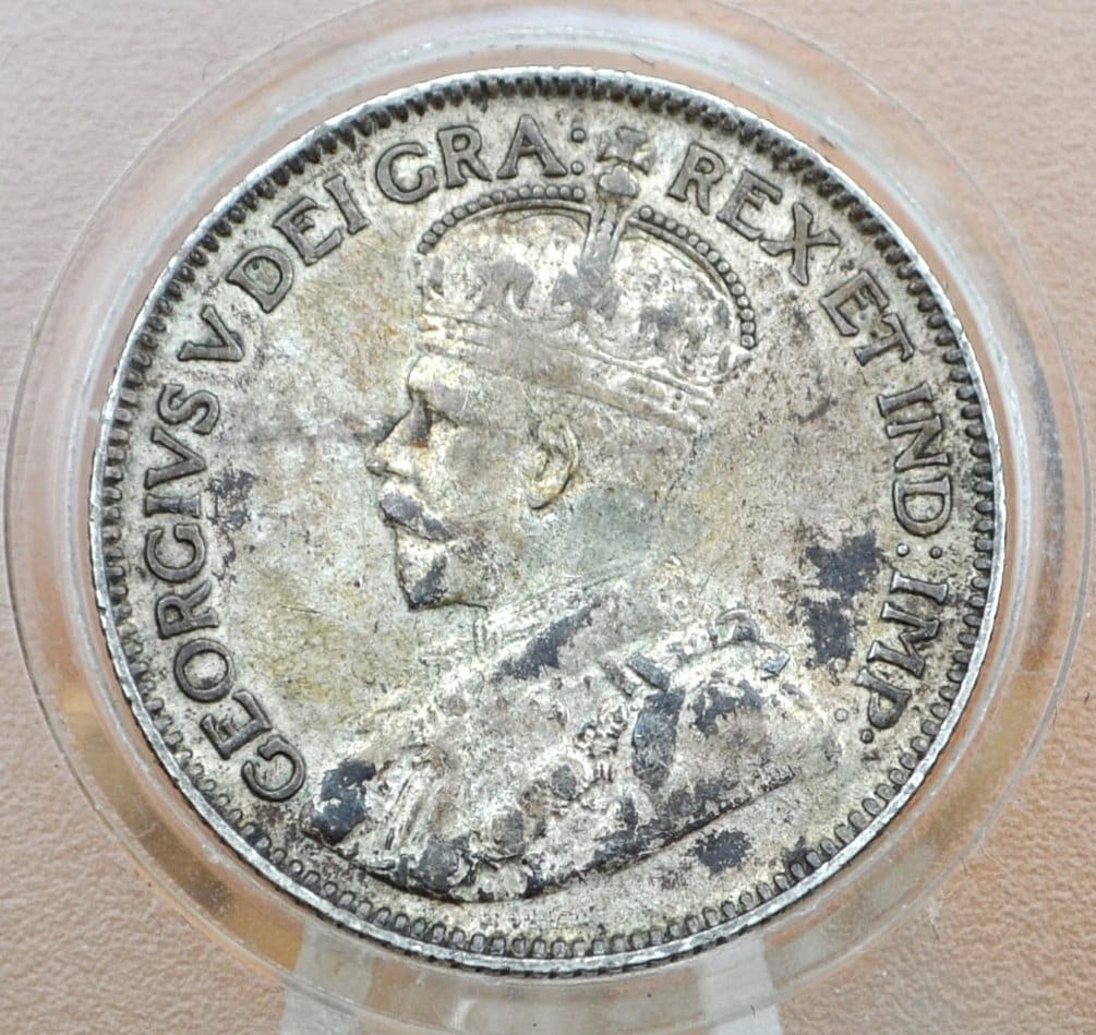 1930 Canadian Silver Quarter - XF (Extremely Fine) Grade, Low Mintage Date - King George V - 92.5% Silver Quarter Canada - Semi-Key Date - Image 2
