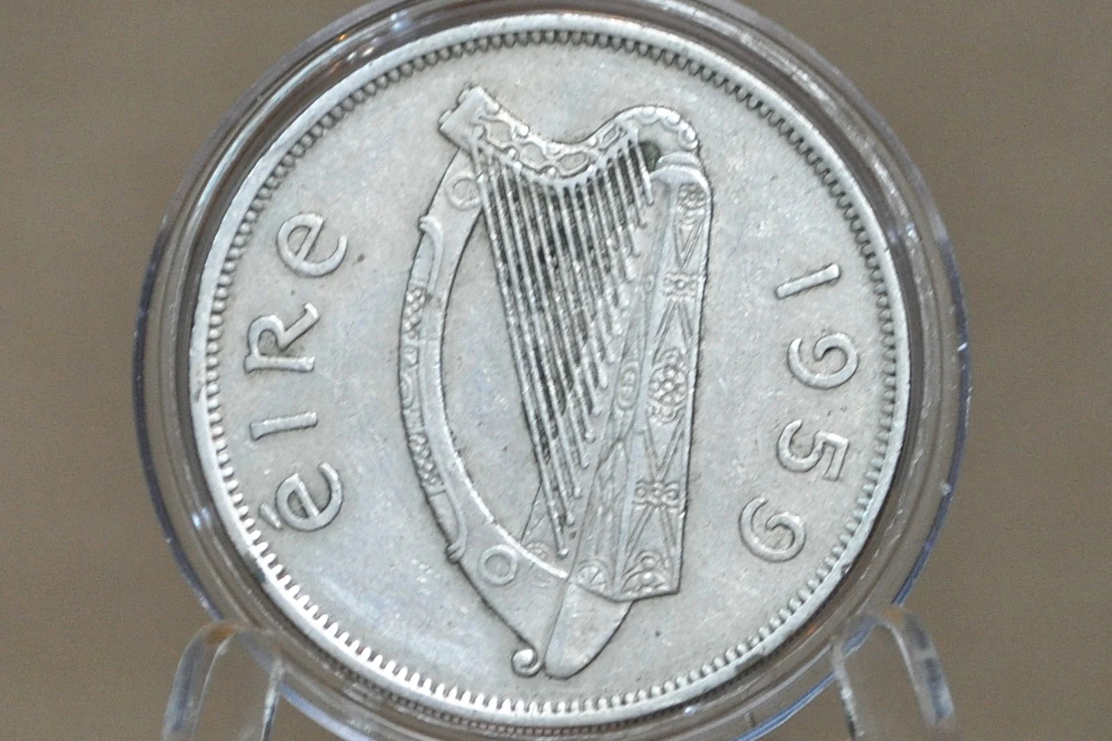 1959 Irish Half Crown - Great Condition - Few ever made! 1959 1/2 Crown Ireland - Image 2