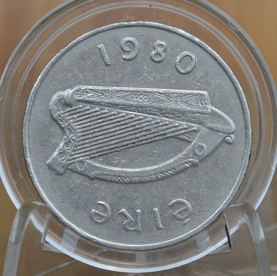 1970s 80s & 90s Irish Ten Pence Coin - Great Conditions - Fish Design - 10 Pence Coins Ireland / UK 10 Pence - Collectible Irish Coins - Image 3