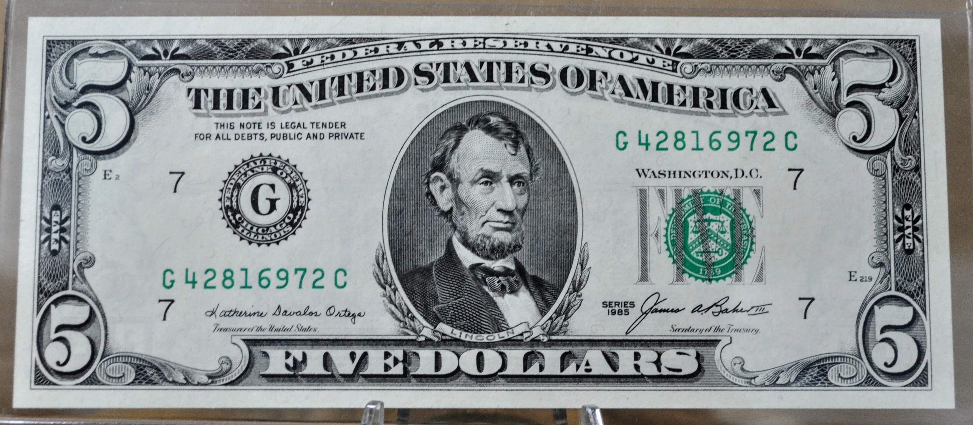 1985 US Federal Reserve 5 Dollar Note - Chicago (G) - Uncirculated (UNC) Grade - 1985 Green Seal Five Dollar Note - Fr.1978-G - Image 3
