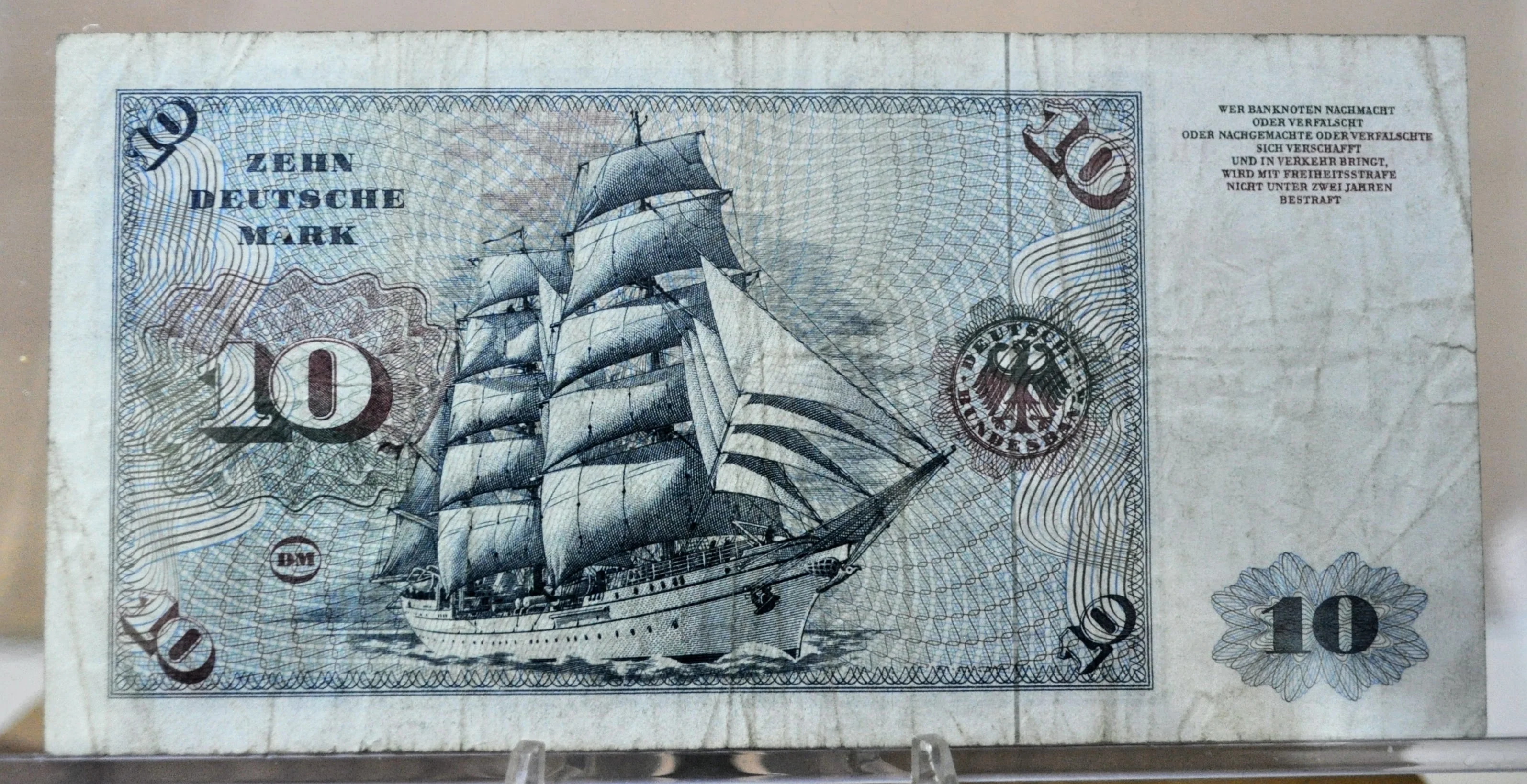 1977 Germany 10 Deutsche Mark Banknote - Deutsche Bundesbank - Very Fine (VF) - 1977 German Ten Deutsche Mark Note - P#31b - Image 2