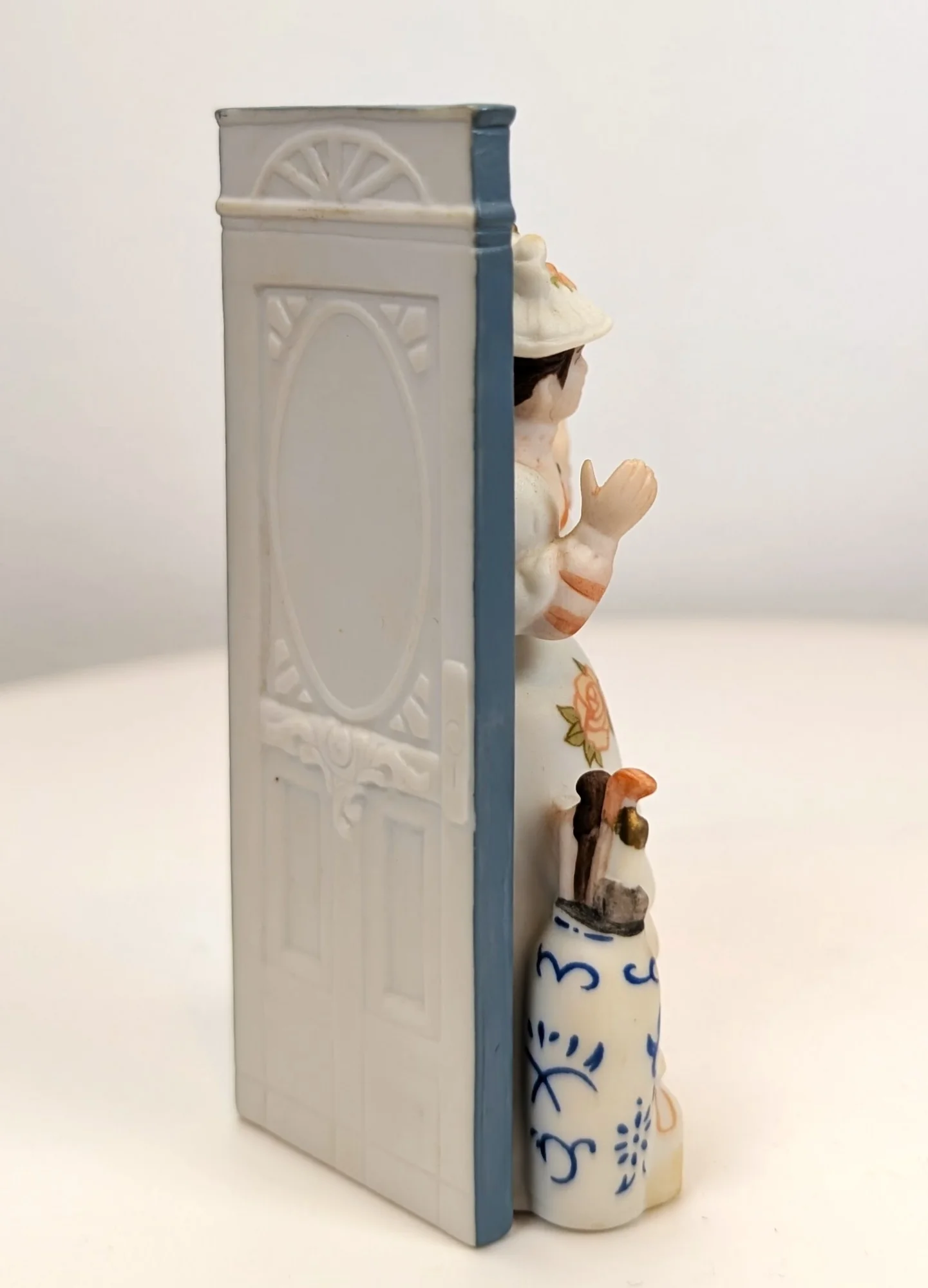 1993 Avon Mrs. Albee Award MINI Porcelain Figurine - 3.25", No Dome - Like New, No Box - Avon Presidents Club Miniature Award 1993 - Image 2