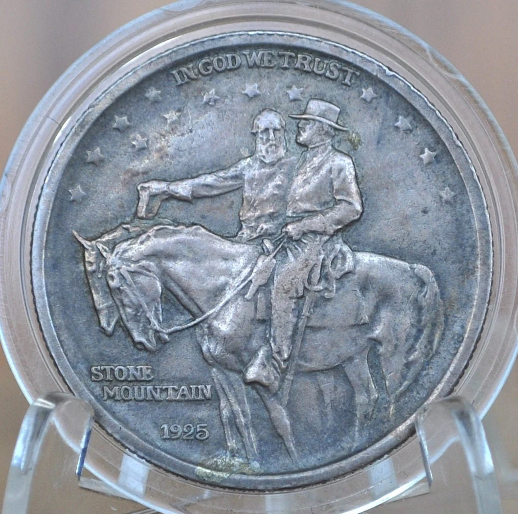 1925 Stone Mountain Silver Commemorative Half Dollar - Toned - Robert E Lee and Stonewall Jackson 1925 Half Dollar - Image 3