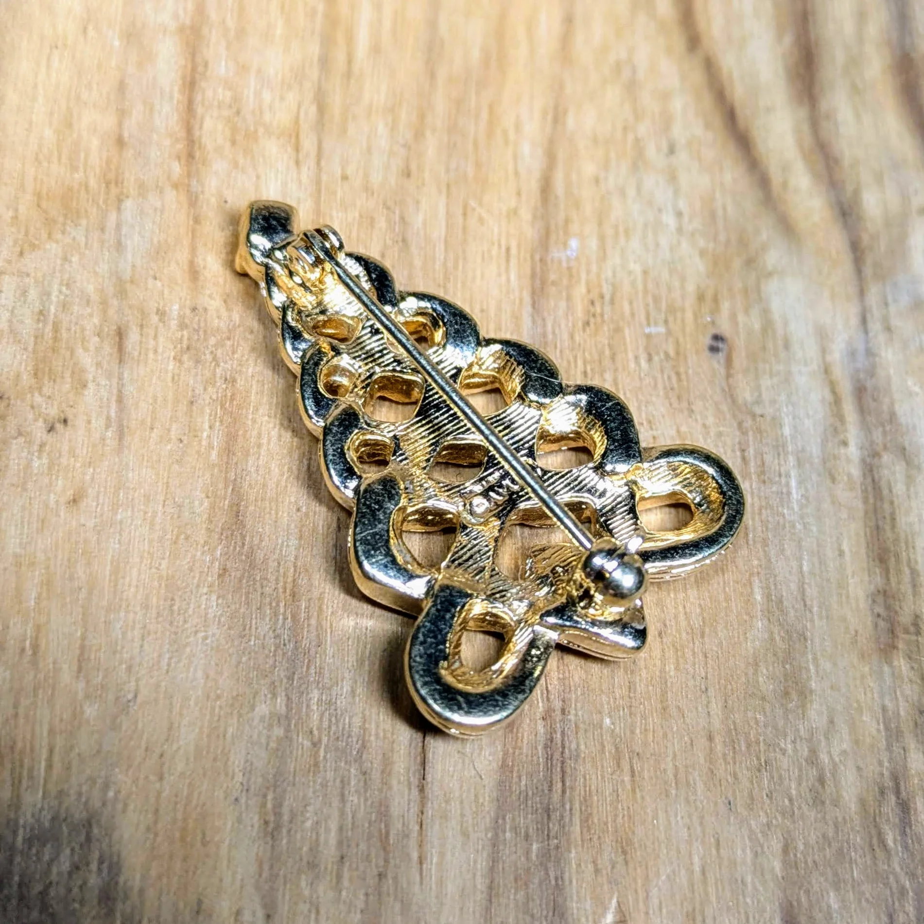 Stunning Avon Gold Tone Christmas Tree Rhinestone Brooch - 1.25 Inches Tall - Vintage Avon Holiday Pin - Image 3