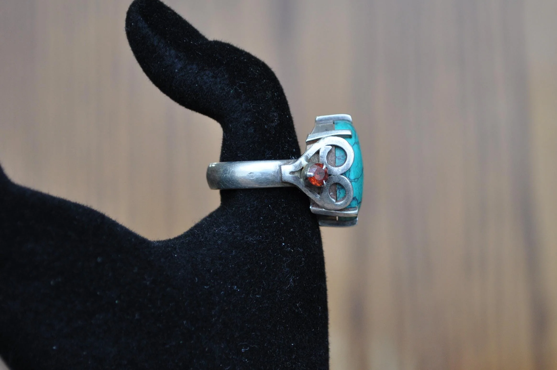 Beautiful Turquoise Color Stone Ring, 925 Silver, Size 7.5, Sterling Silver - Image 4
