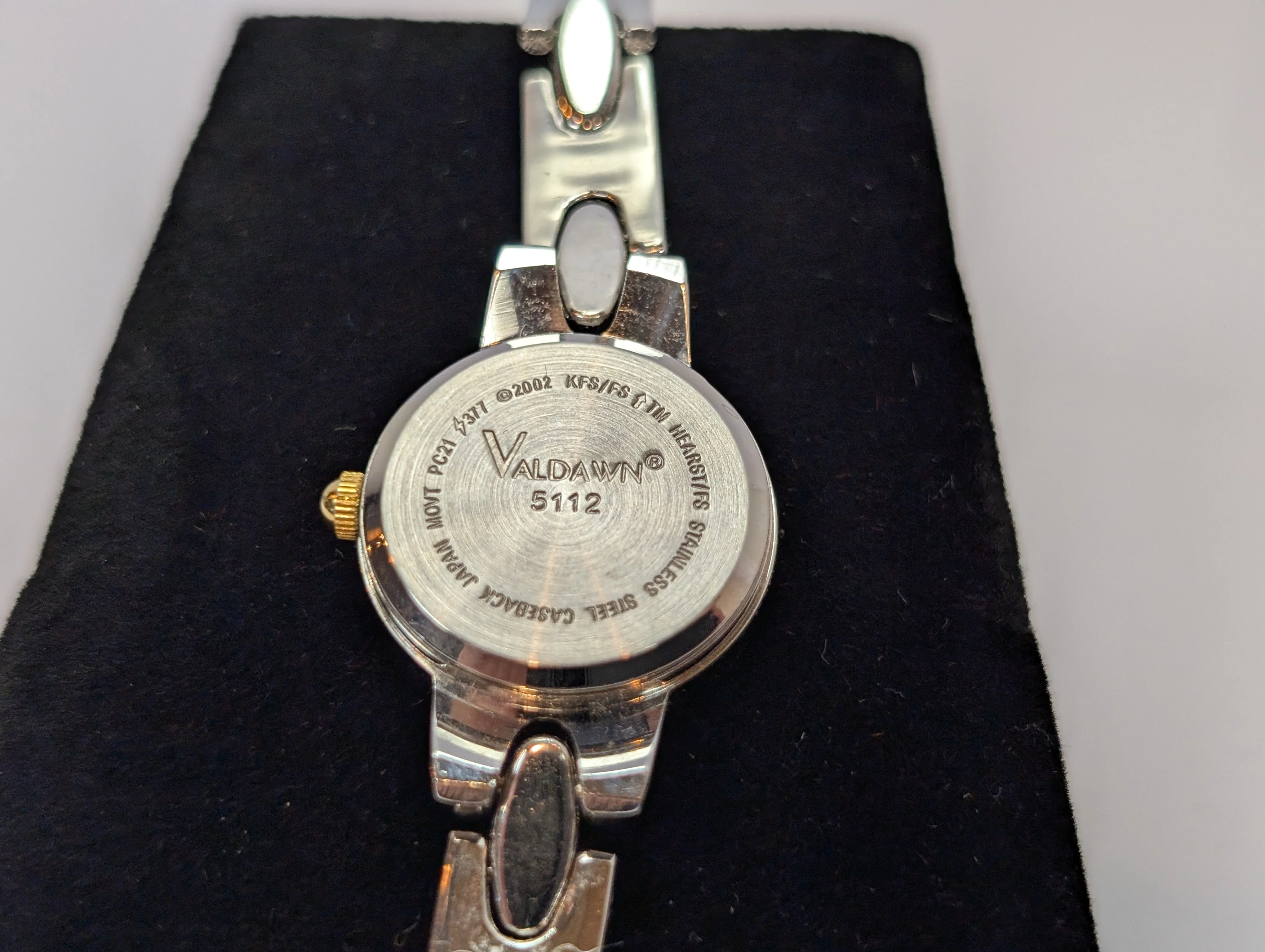 Vintage Valdawn Betty Boop Watch - 7 Inches - 2002 - Silver and Gold Tone Link Style Watch - Working! - Image 2