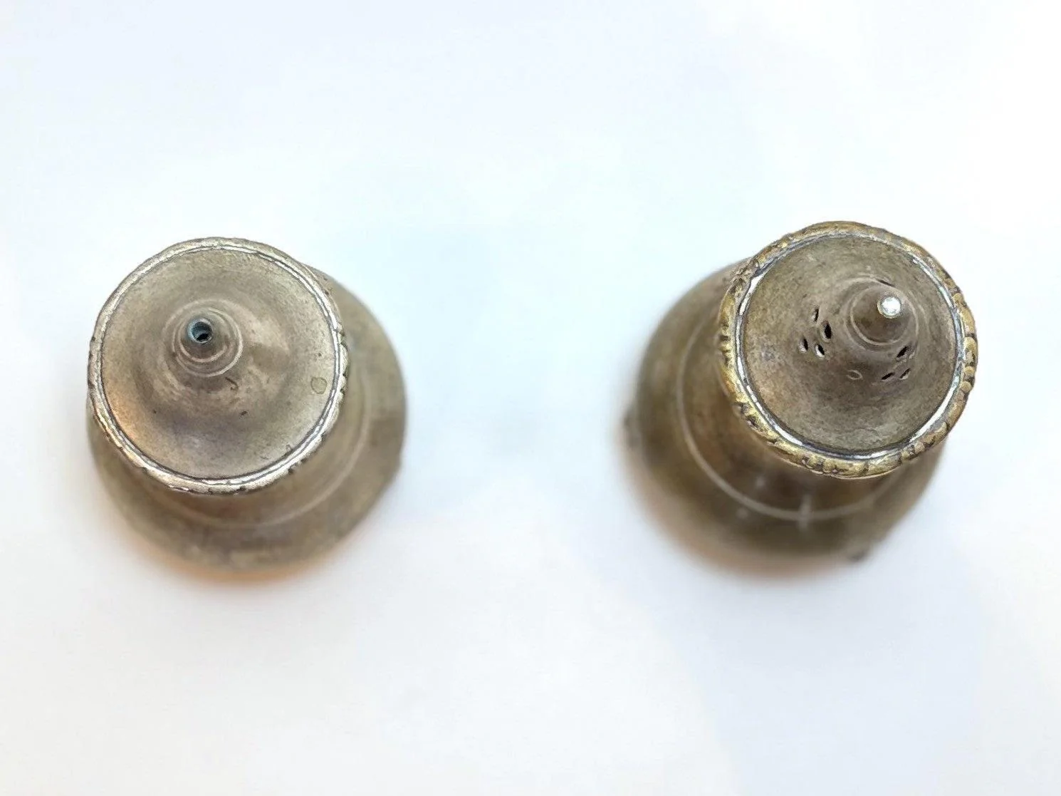 Gothic Style Three-Legged Salt and Pepper Set, Silver Plate - Ornate Vintage Salt & Pepper Set - Image 2