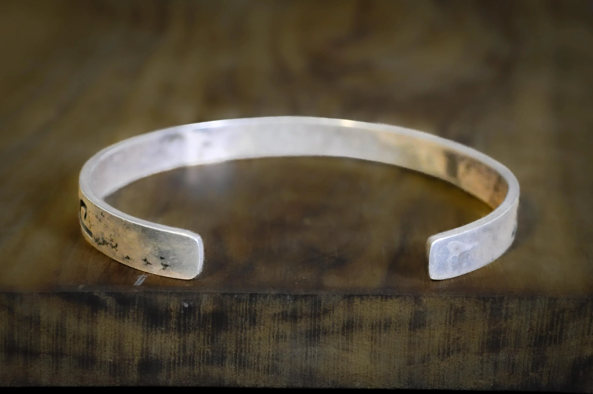 Native American Sterling Silver Wave Overlay Thin Cuff - Navajo Style Water Waves Sterling Silver Turtle Hallmark Bracelet - Image 3