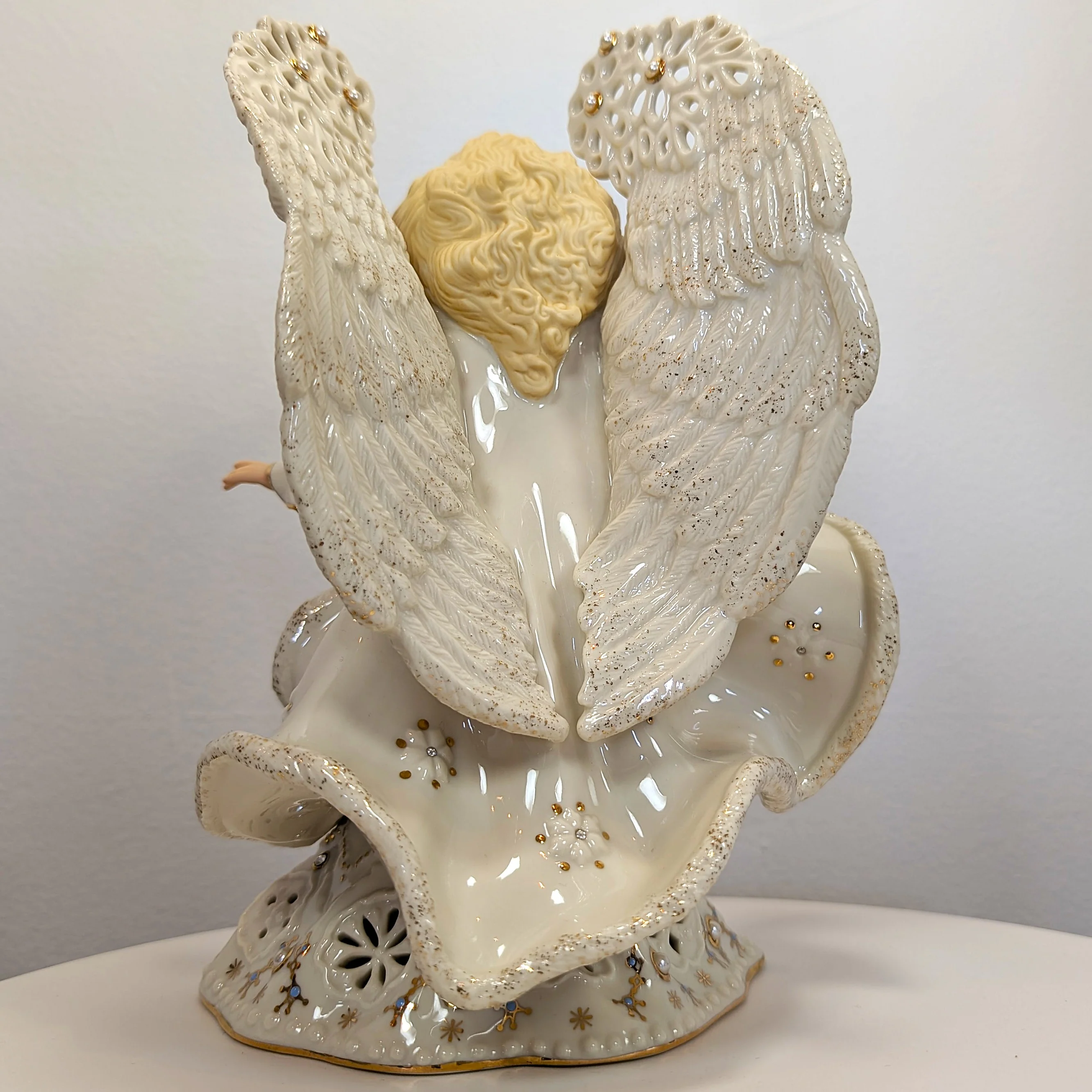 9" Lenox Florentine & Pearl Lighted Angel Ivory China 24kt Gold Leaf Faux Pearl - Image 3