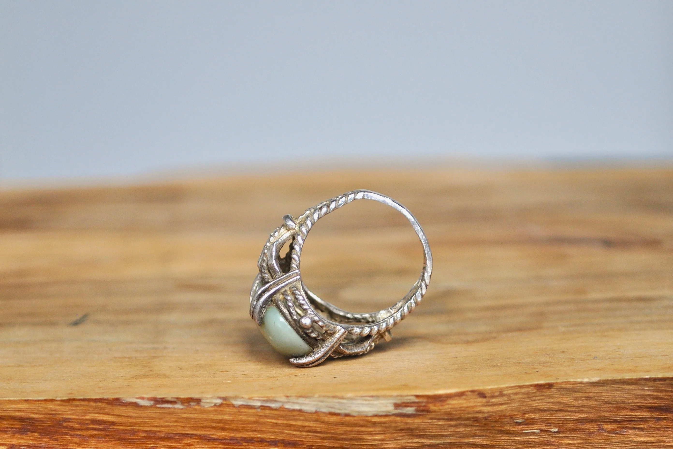 Rare Sterling Silver Milky Jade Coiled Design Ring - Size 5 - Reshaped to Fit Regularly - Stamped Sterling - Image 4