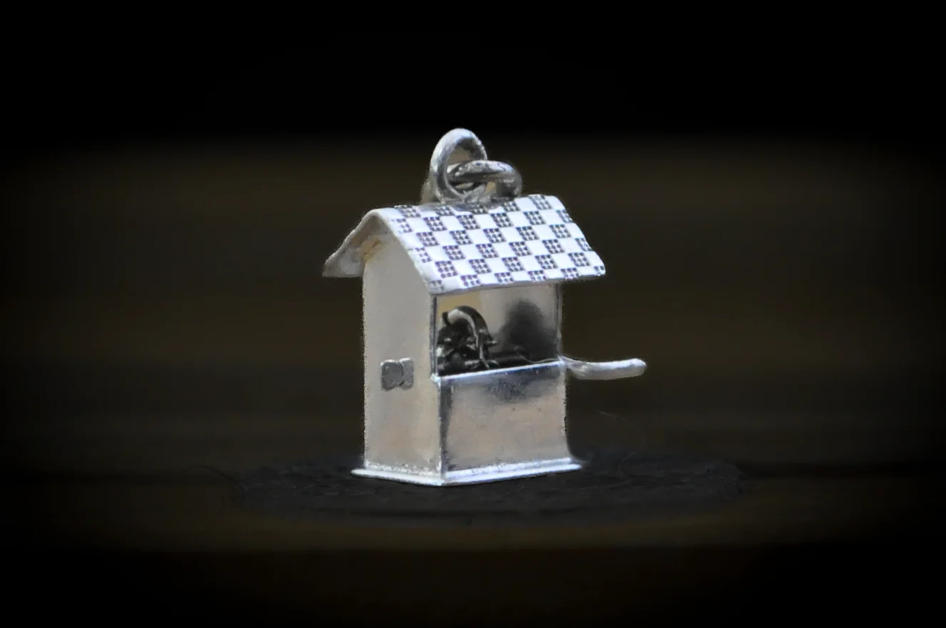 Miniature JMF Sterling Articulating Well with Bucket Charm - Stamped and Tested Sterling Silver - Moveable Charms - Checkered Roof - Image 3