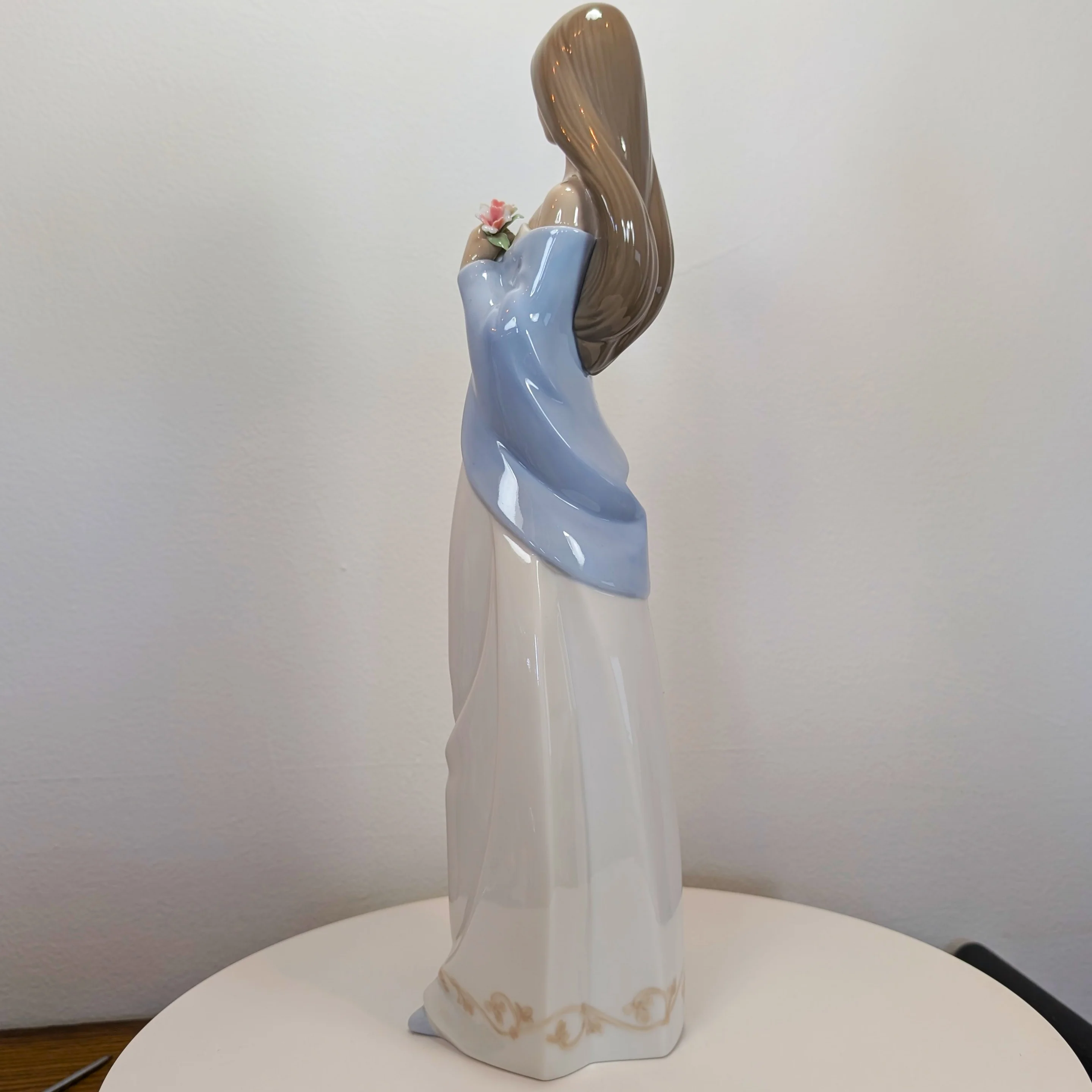 NAO By LLADRO Floral Beauty Glossy Porcelain Figurine - Women with Flowers Collection - Like New- No Box - Image 3