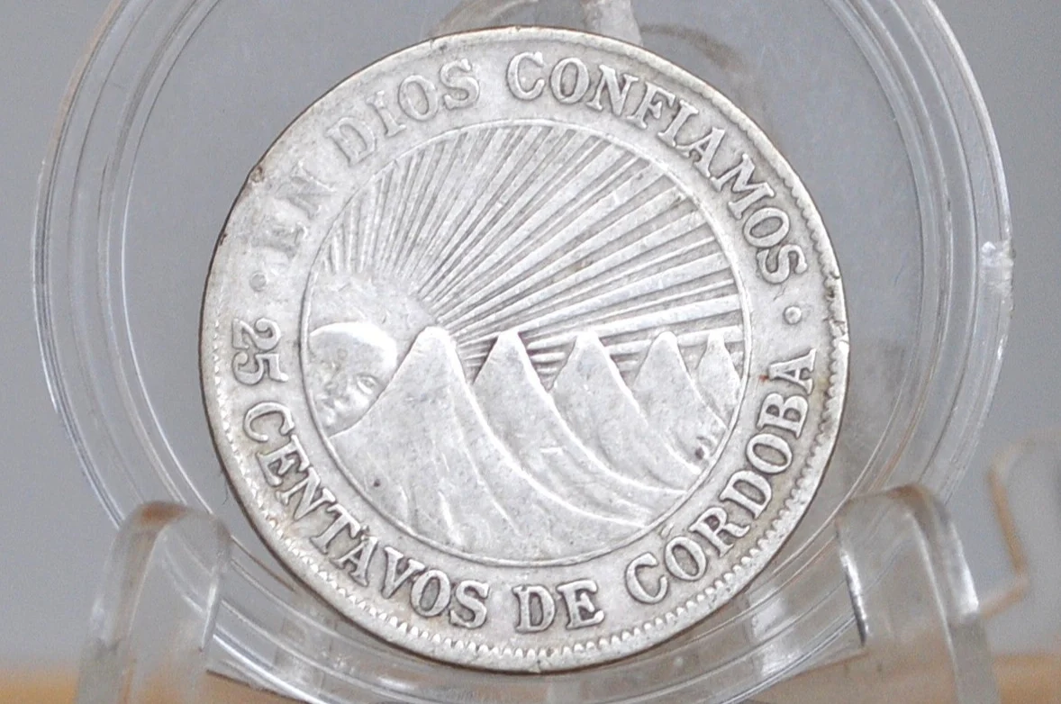 Rare Silver 1912 Nicaragua 25 Centavos - Great Condition - Only 320,000 Minted - Twenty-Five Centavos de Cordoba Coin Nicaragua - - Image 2