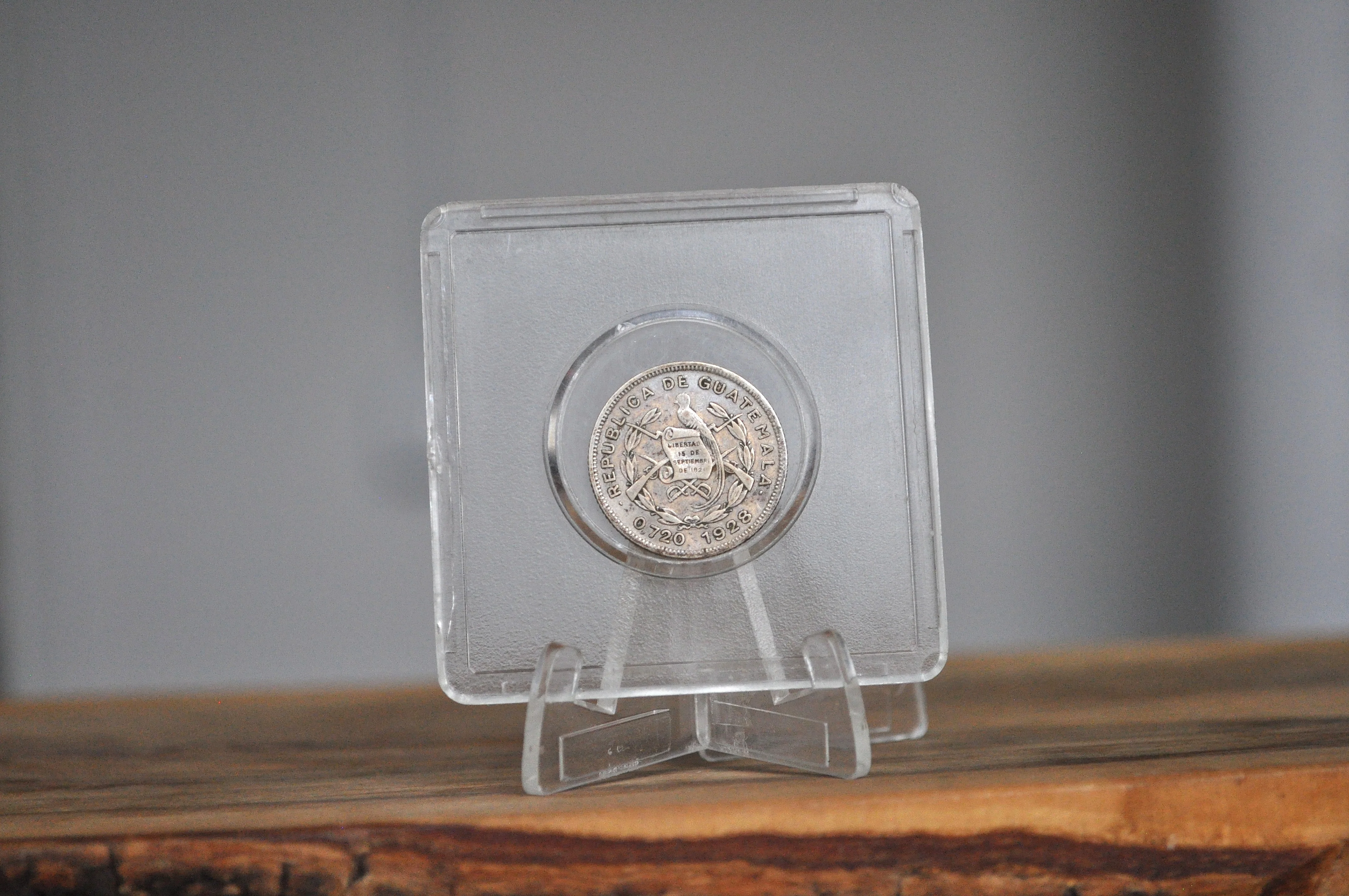 Rarer 1928 Silver Guatemala 10 Centavos - Great Condition - Republic of Guatemala Coin - Guatemala Quetzal - - Image 2