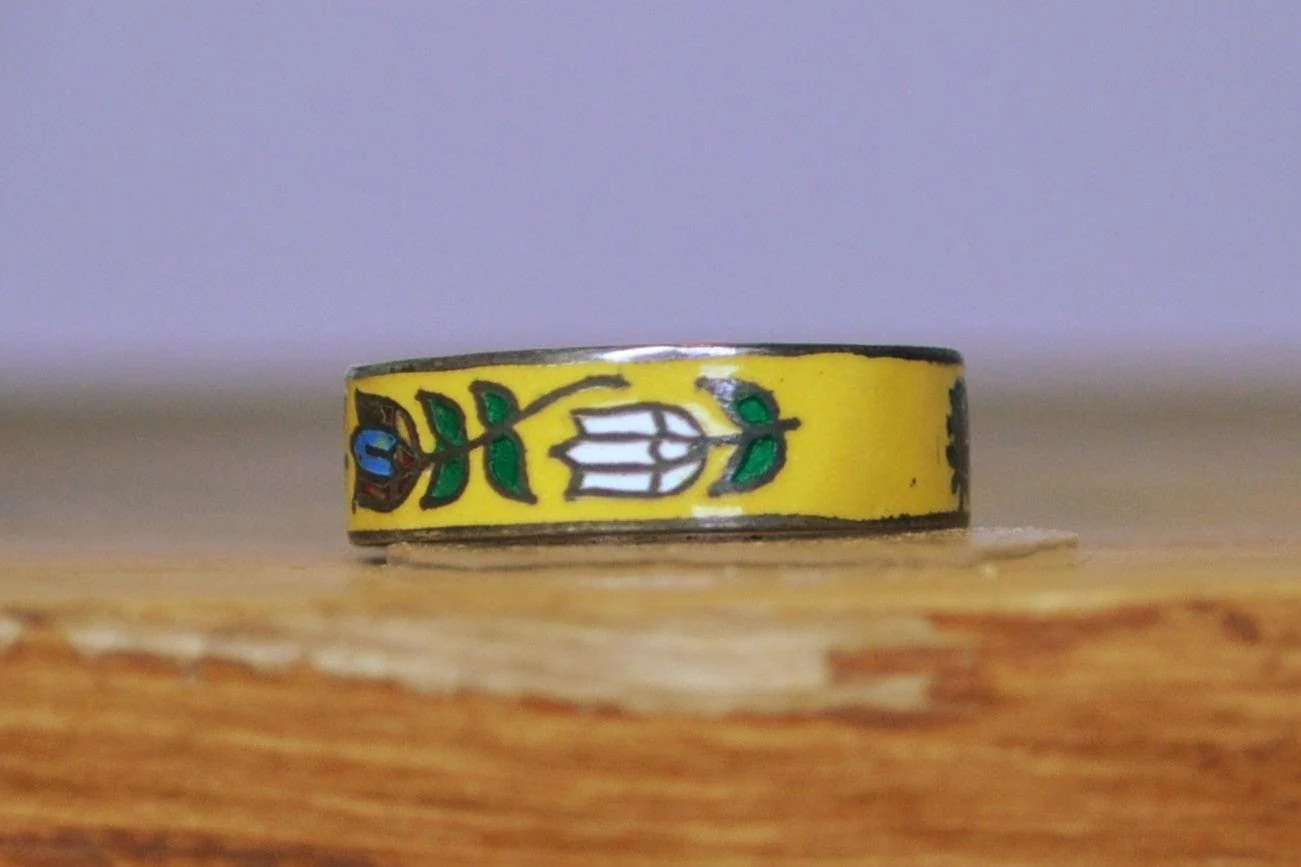 Vintage Silver Yellow Enamel Floral Ring - Size 6 - Stamped and Tested Sterling Silver - Tulips and Pansies - Thailand Jewelry - Image 6