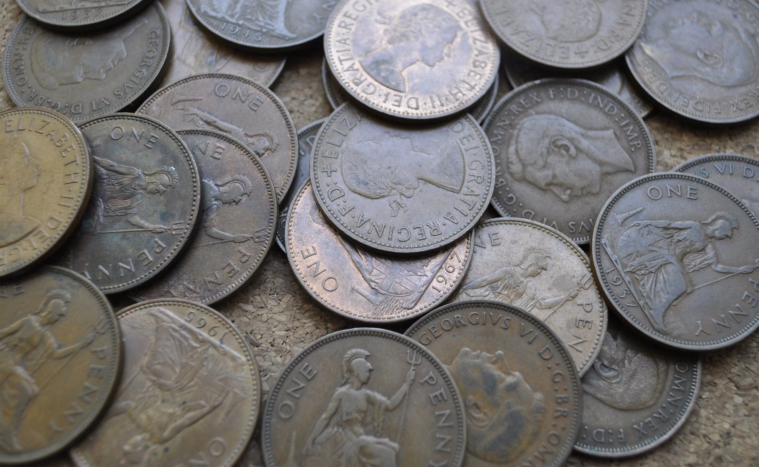 UK Pennies Large Cents 1937-1967 - Choose By Date, mixed conditions - 1930's, 1940's, 1950's 1960's UK Shillings Queen Elizabeth, George VI - Image 6