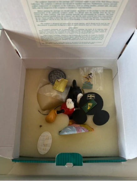 WDCC Disney Classic Collectors society Mickey Mouse On Top Of The World Porcelain Figurine From The Disney Movie Thru The Mirror - Image 4